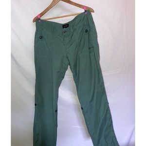 Marmot size 12 green hiking pants-to-capri/shorts